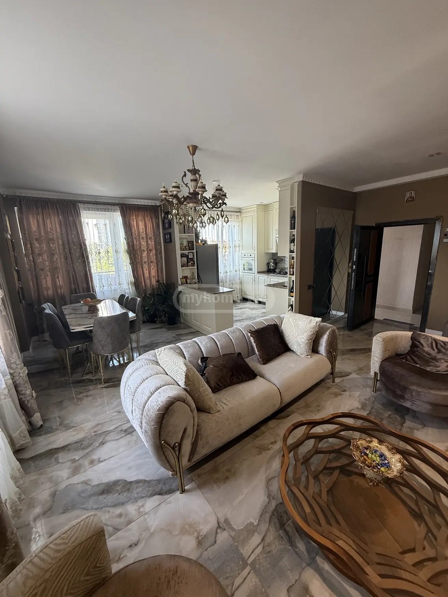 დავით აღმაშენებლის ქუჩა  - 4 rooms