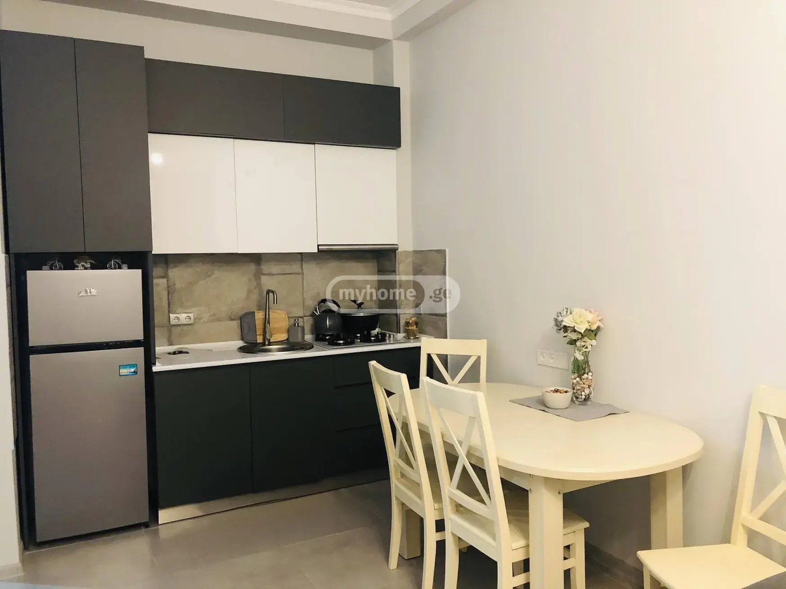 თამარ მეფის ქ. 87 - 3 rooms