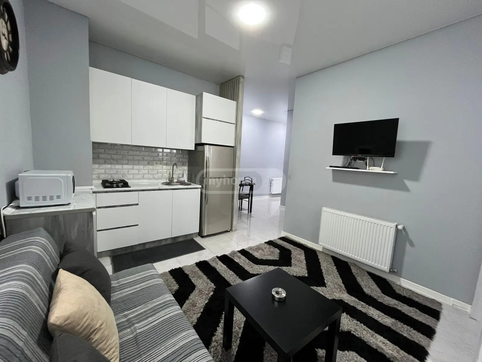 აღმაშენებლის გამზ.  - 3 rooms