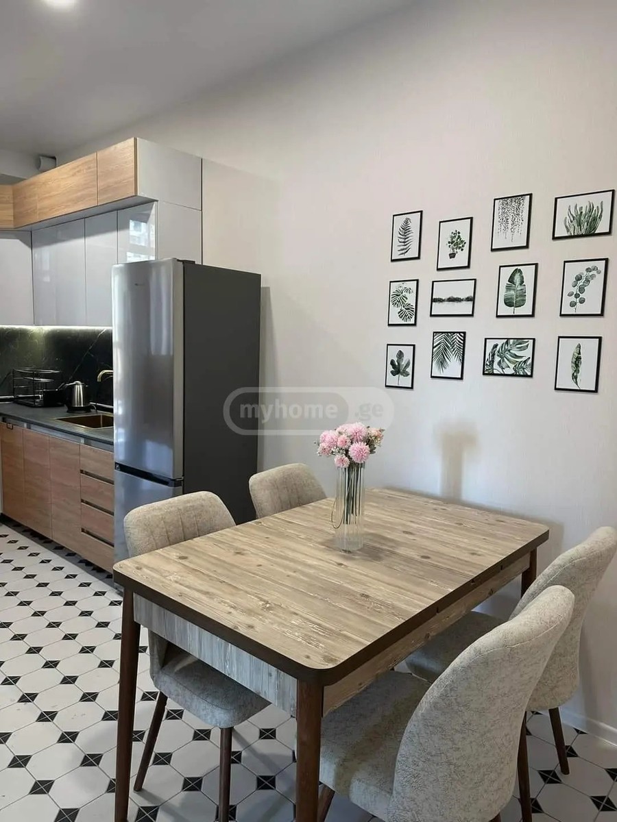 ქერჩის ქ. 28 - 3 rooms