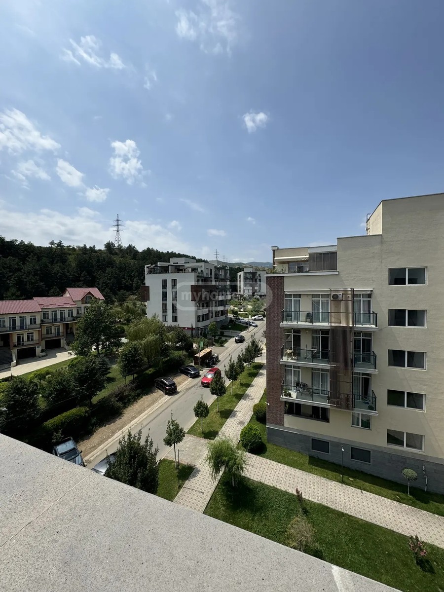 ვარაზი ა. ქ. 105 - 4 rooms