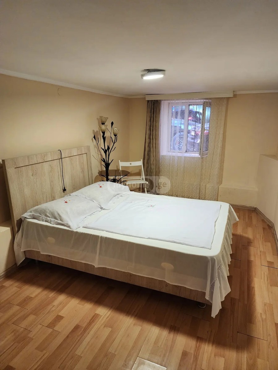 რუსთაველის ქ.  - 3 rooms