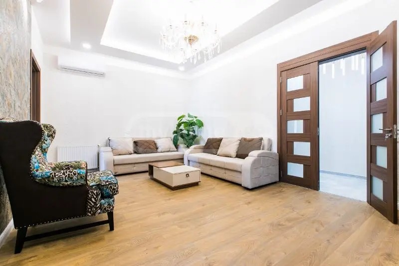 კოსტავას ქ. 22 - 5 rooms