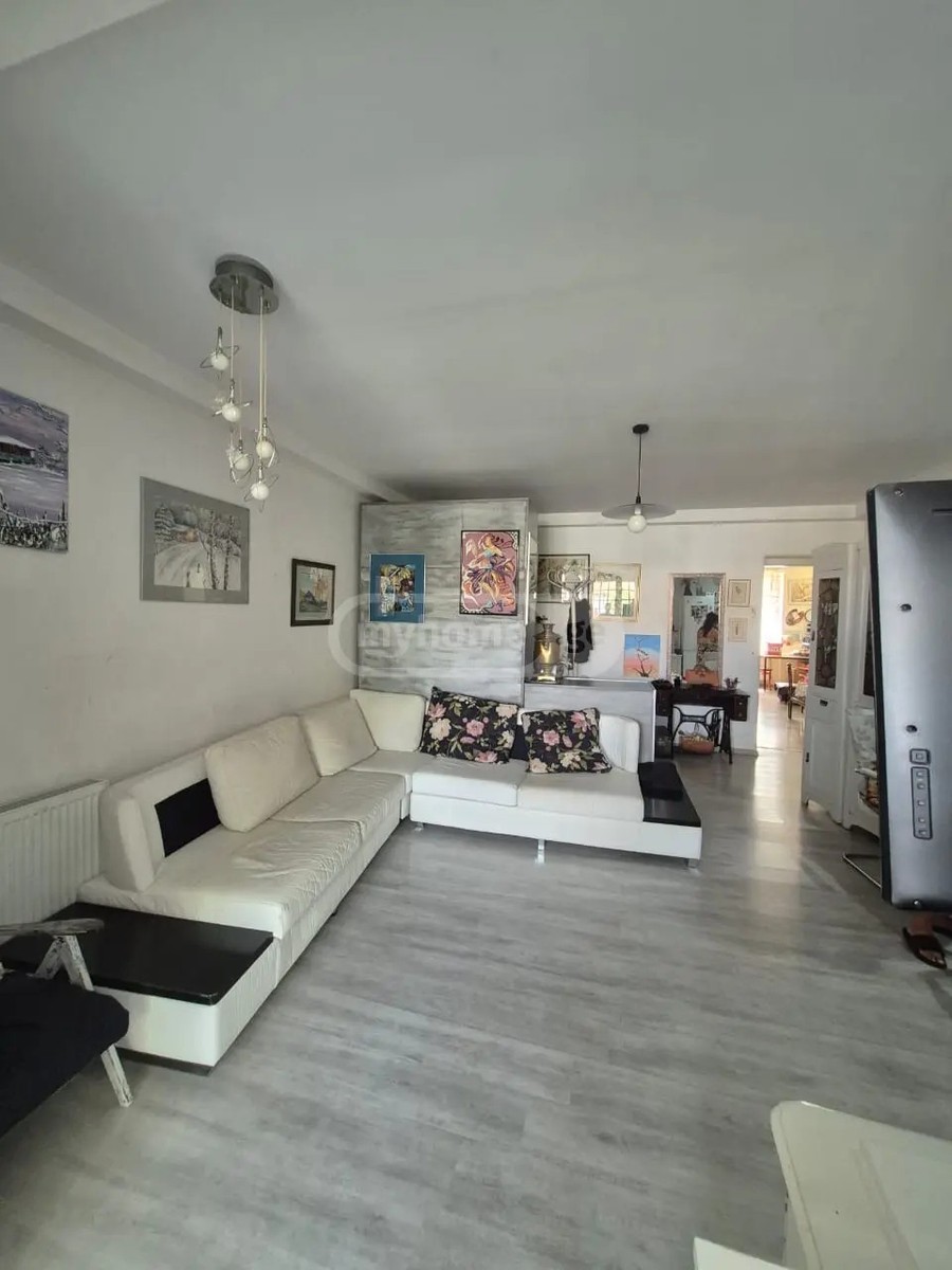 ჭავჭავაძე ი. გამზირი  - 3 rooms
