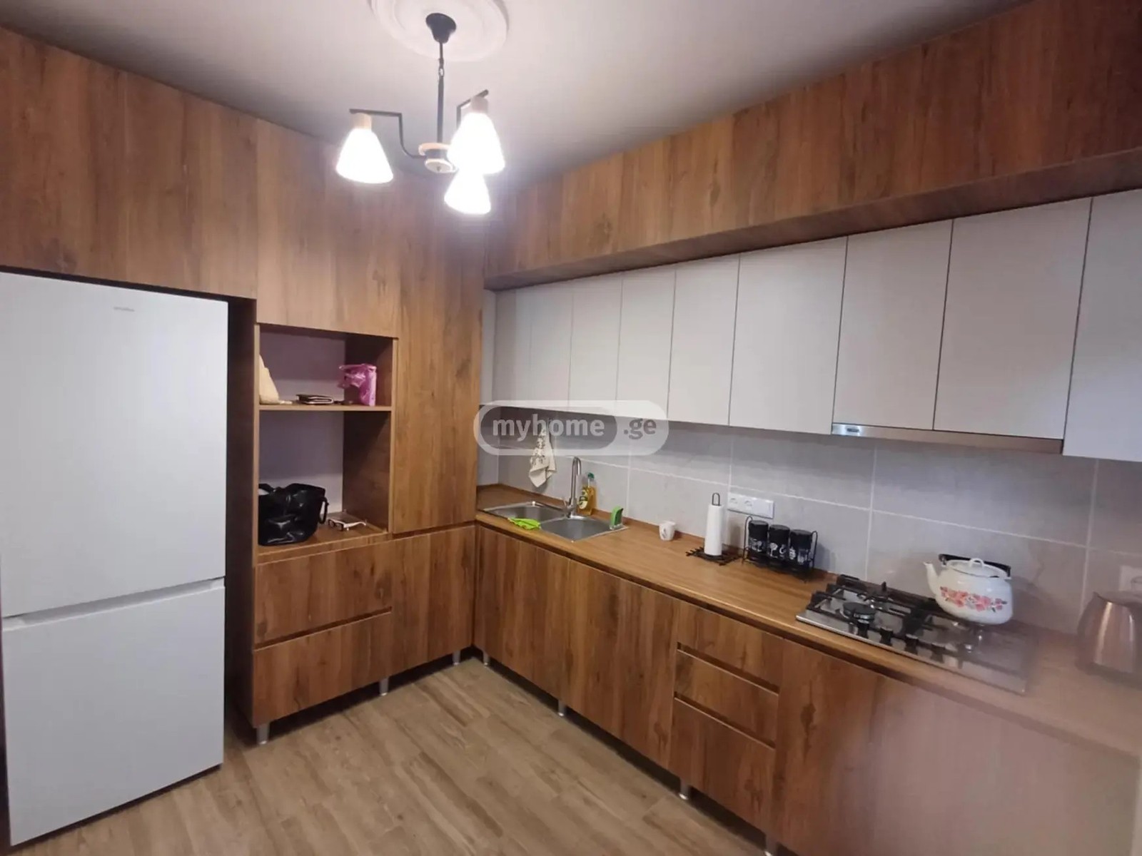 ბუხაიძის ქ.  - 5 rooms