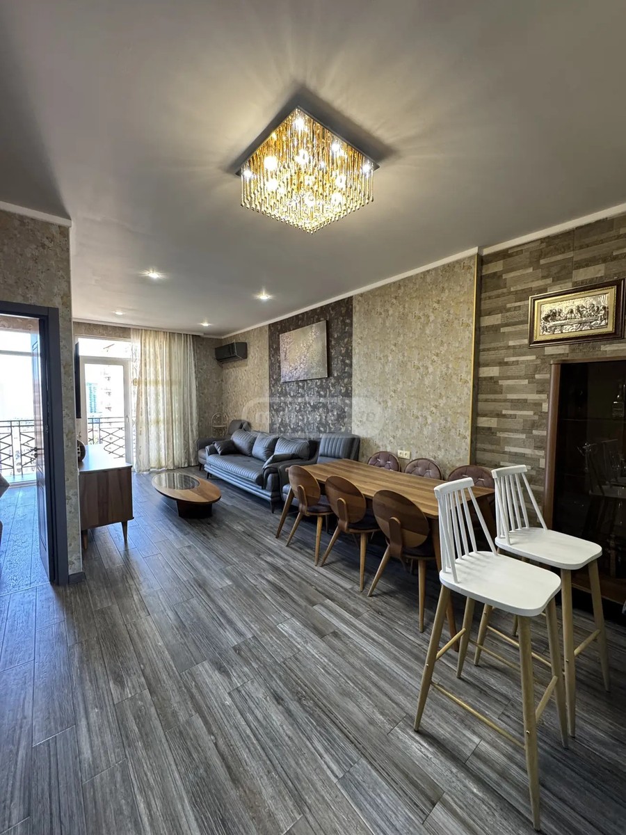 ხიმშიაშვილი ს. ქ. 20 - 4 rooms