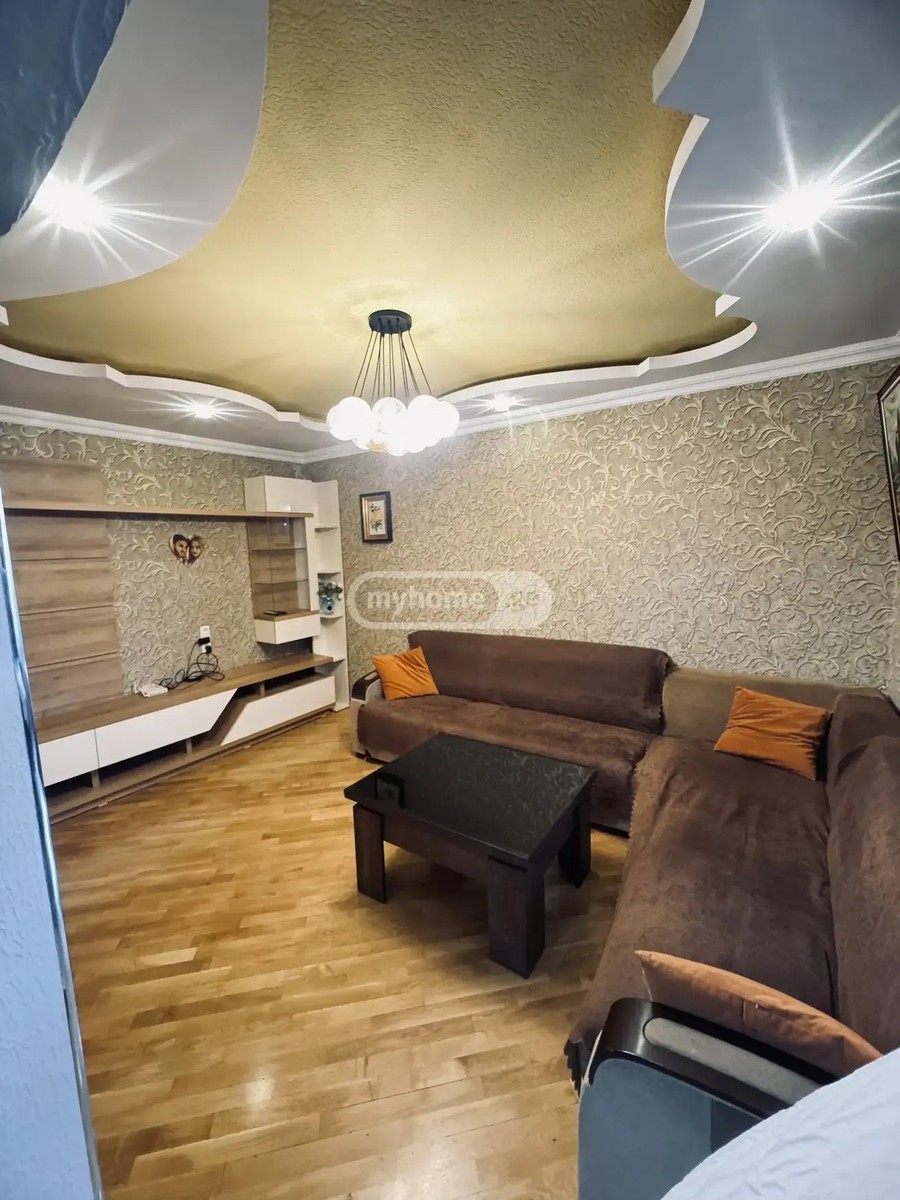 ბუხაიძის ქ.  - 3 rooms