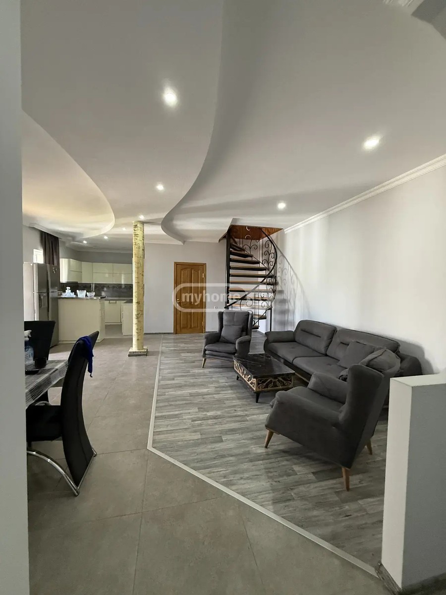 პეტრიწის ქ.  - 4 rooms