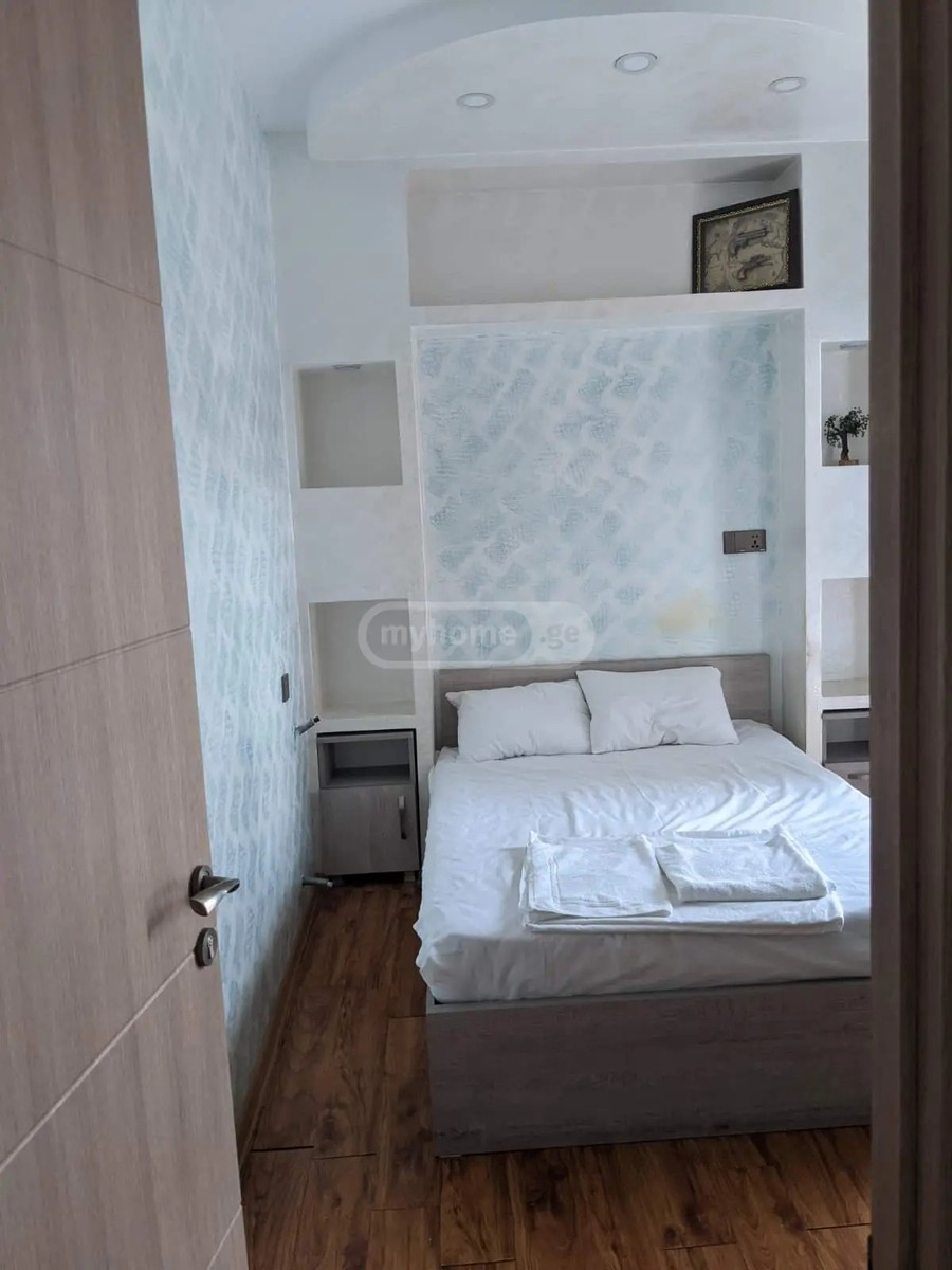 ანგისის ქ. 34 - 4 rooms