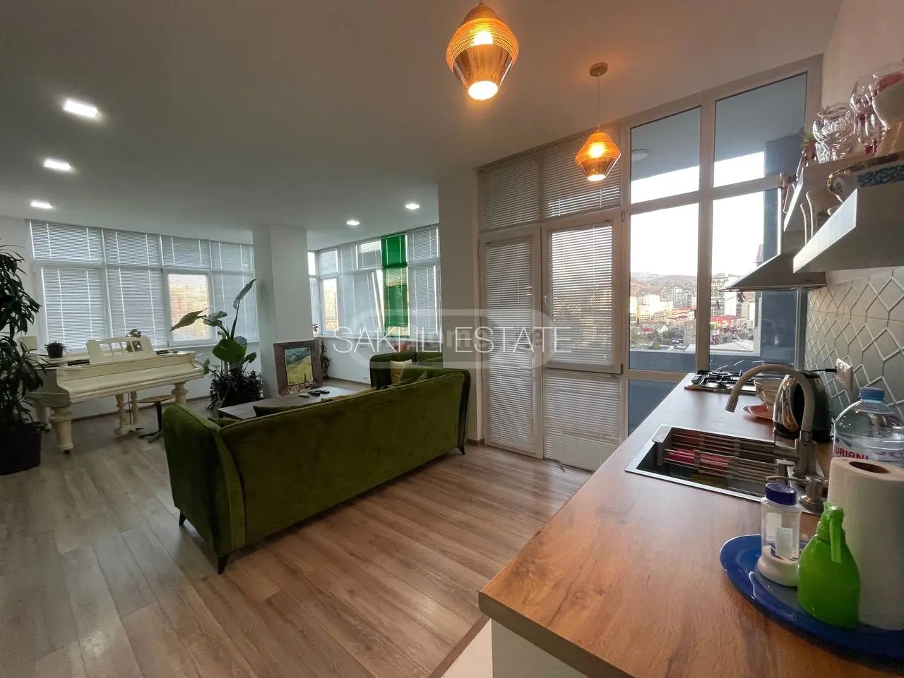 აბუსერიძე ტ. ქ. 5 - 3 rooms