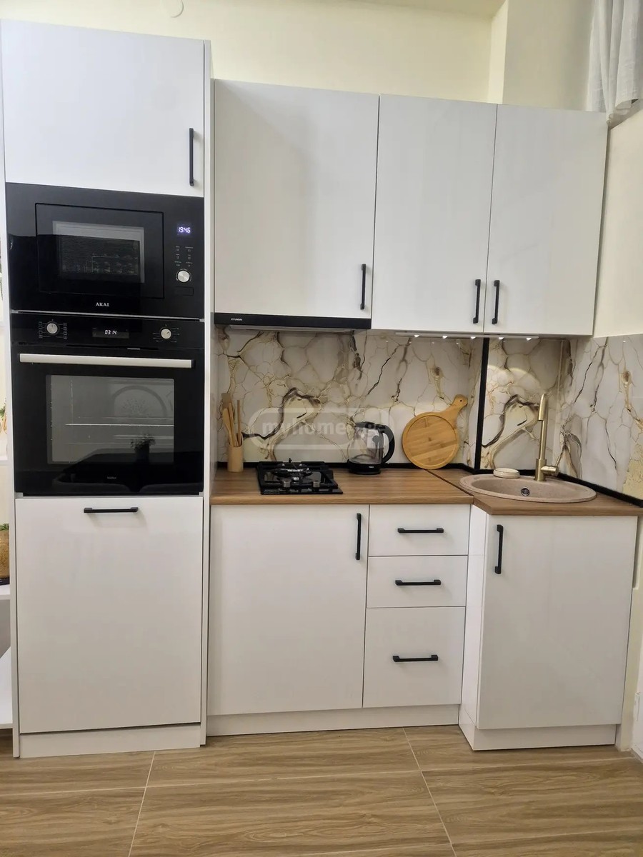 პოლიტკოვსკაია ა. ქ. (ჯიქია) 8დ - 2 rooms