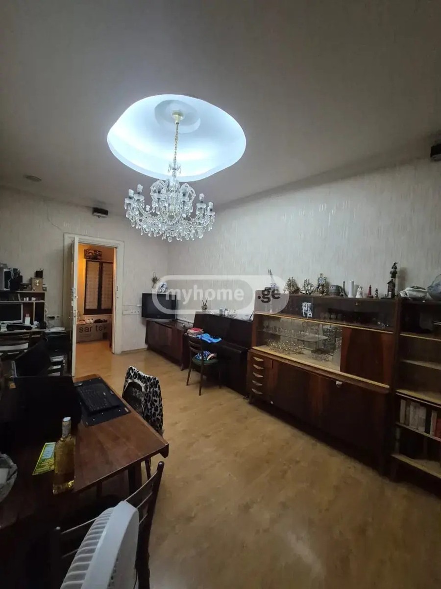 იაშვილი პ. ქ.  - 3 rooms
