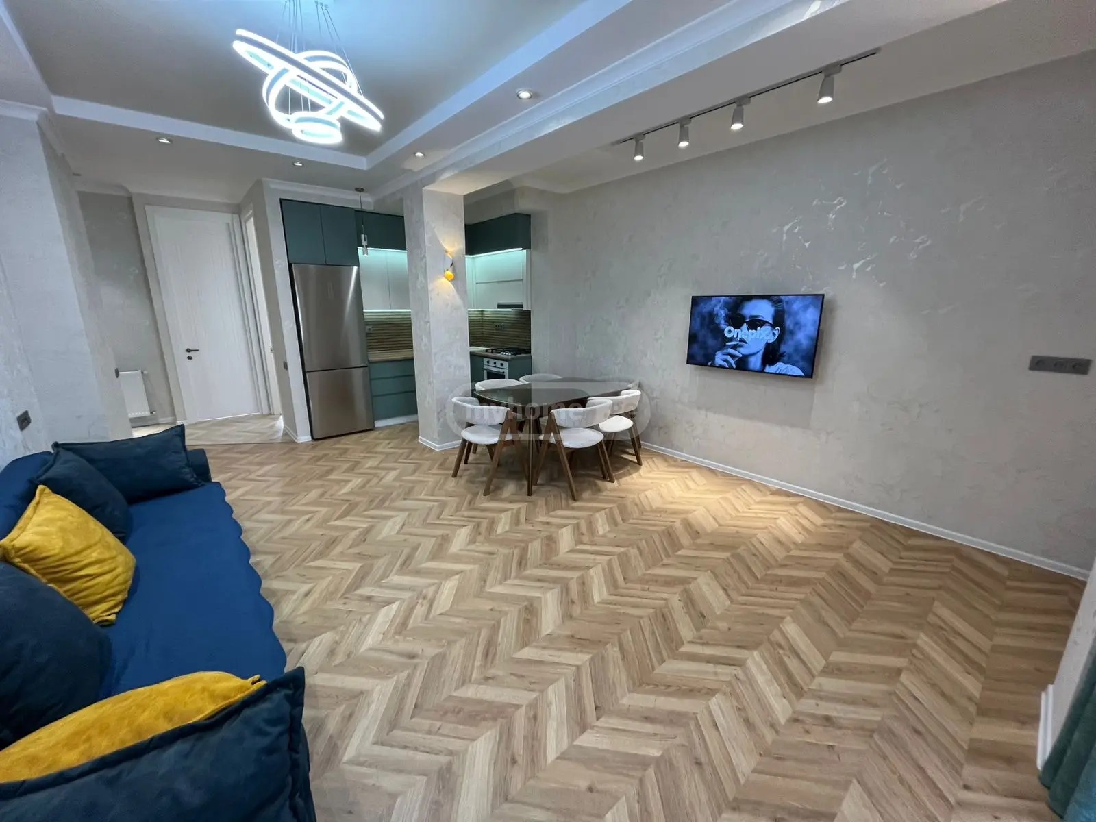 აღმაშენებლის გამზ.  - 3 rooms