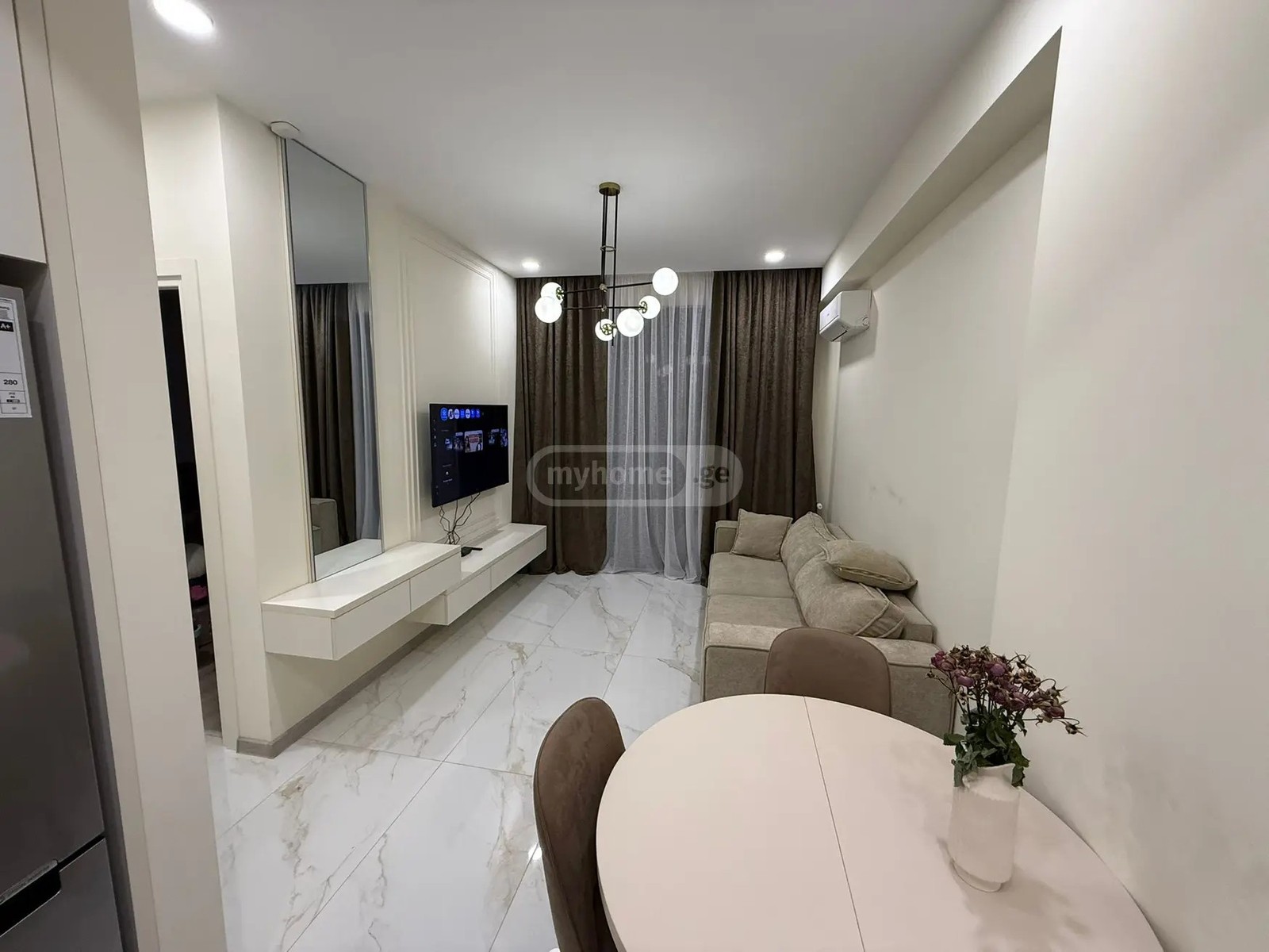 Gazapkhuli Street, Tbilisi - 2 rooms
