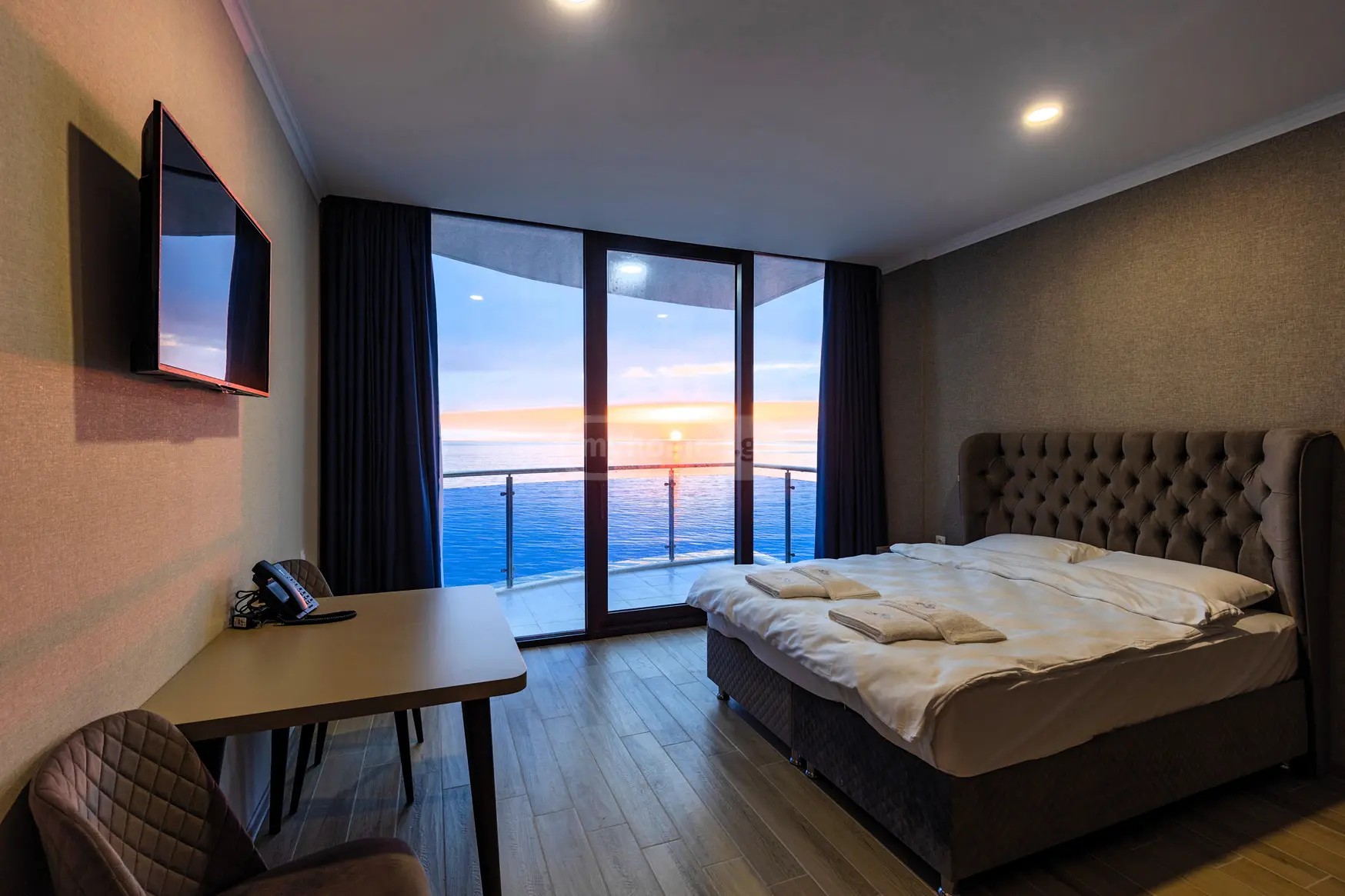 ადნრია პირველწოდებული - 1 rooms