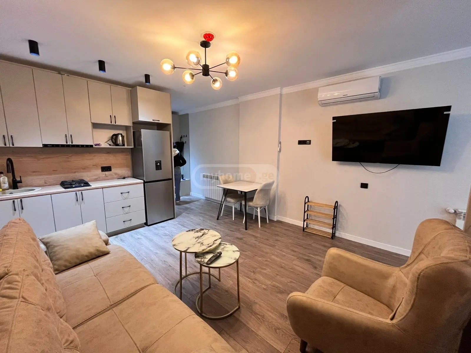 კაჩინსკი ლ. და მ. ქ. 19 - 1 rooms