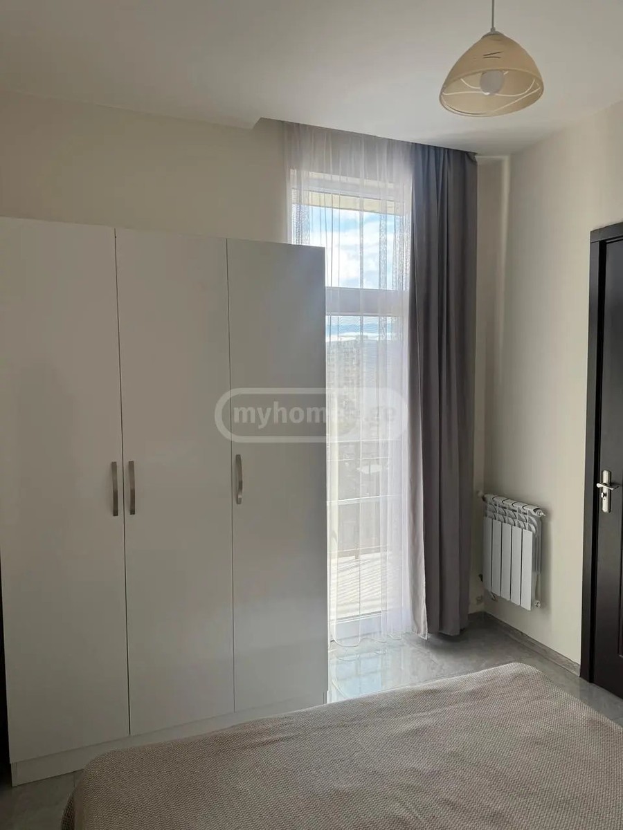 აბუსერიძე ტ. ქ. 49 - 3 rooms