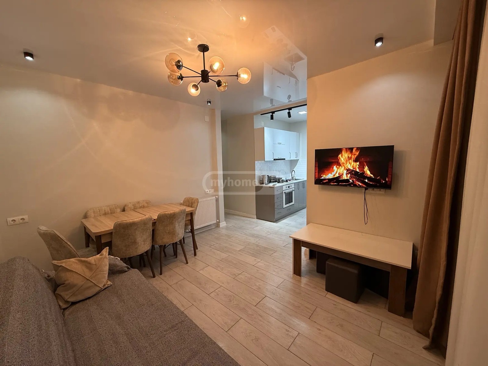 აღმაშენებლის ქ. 1 - 3 rooms