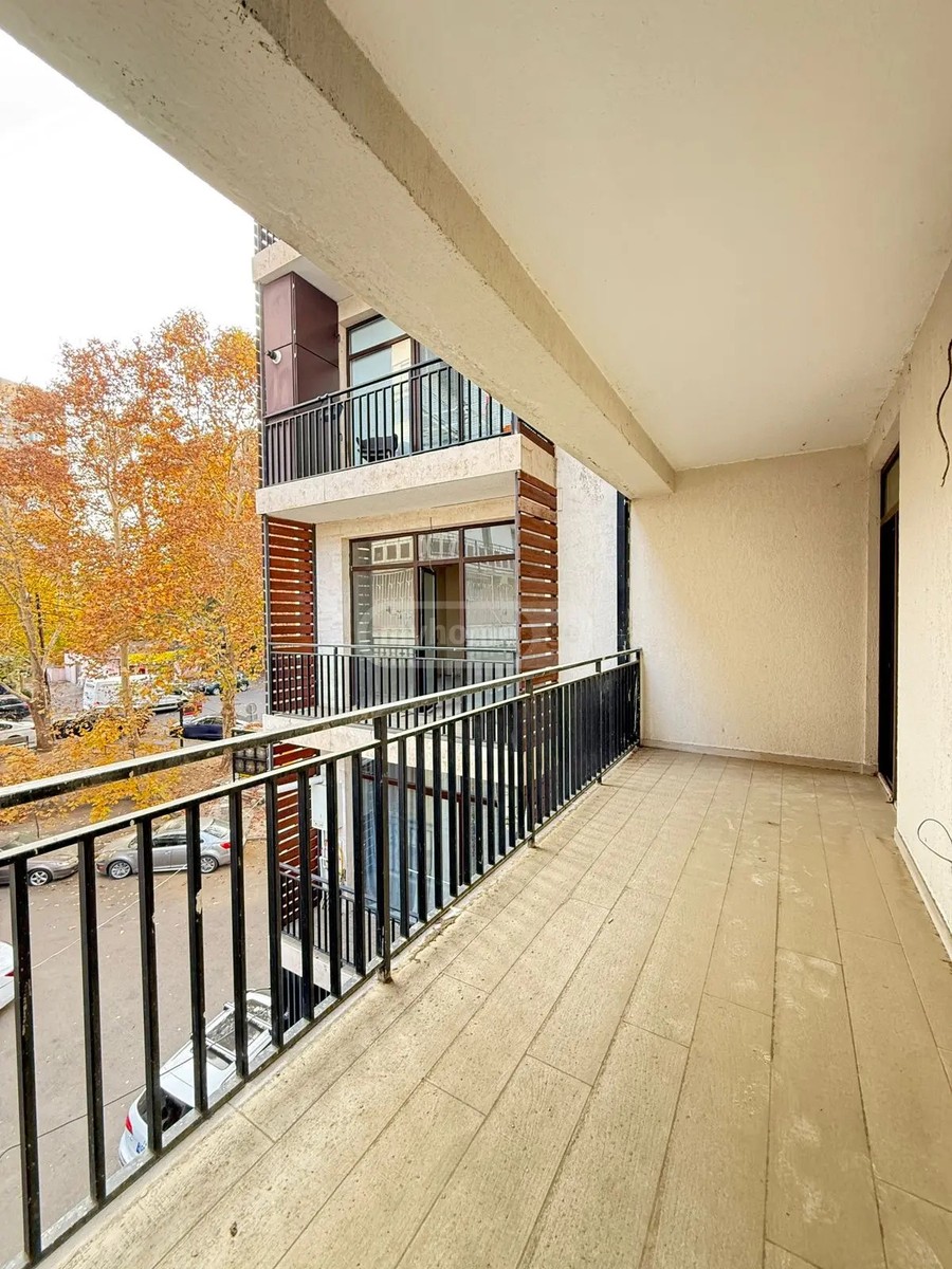 ბურძგლას ქ.  - 6 rooms