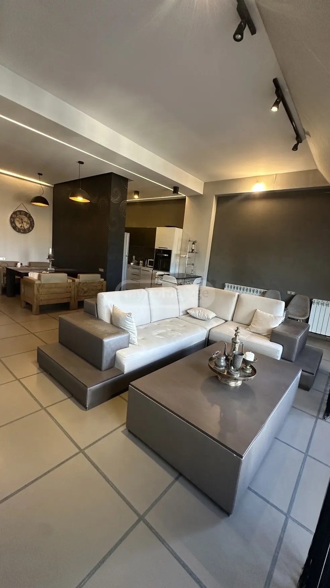 გაზაფხულის ქ. 4 - 3 rooms