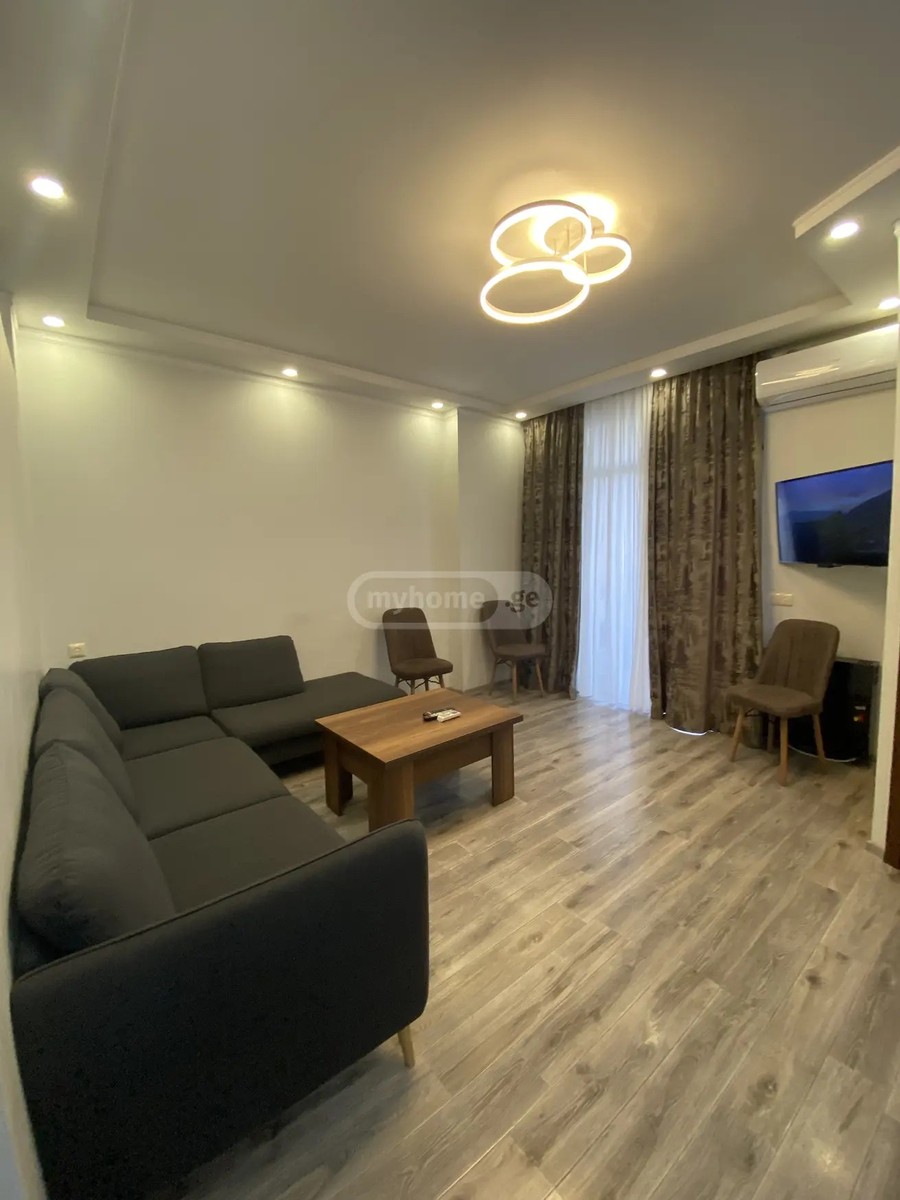 აღმაშენებლის ქ. 2 - 3 rooms