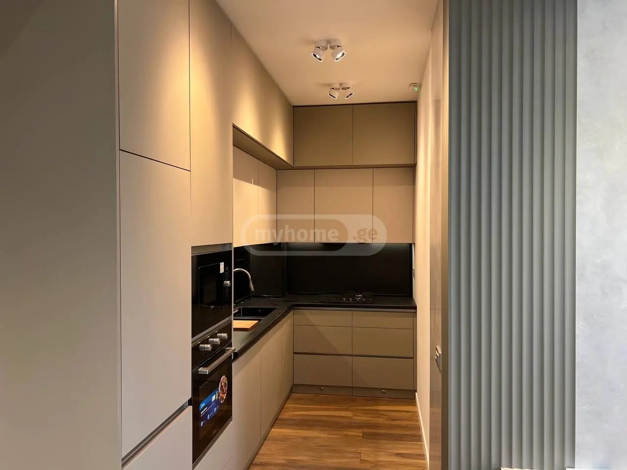 შარტავას ქ.  - 4 rooms
