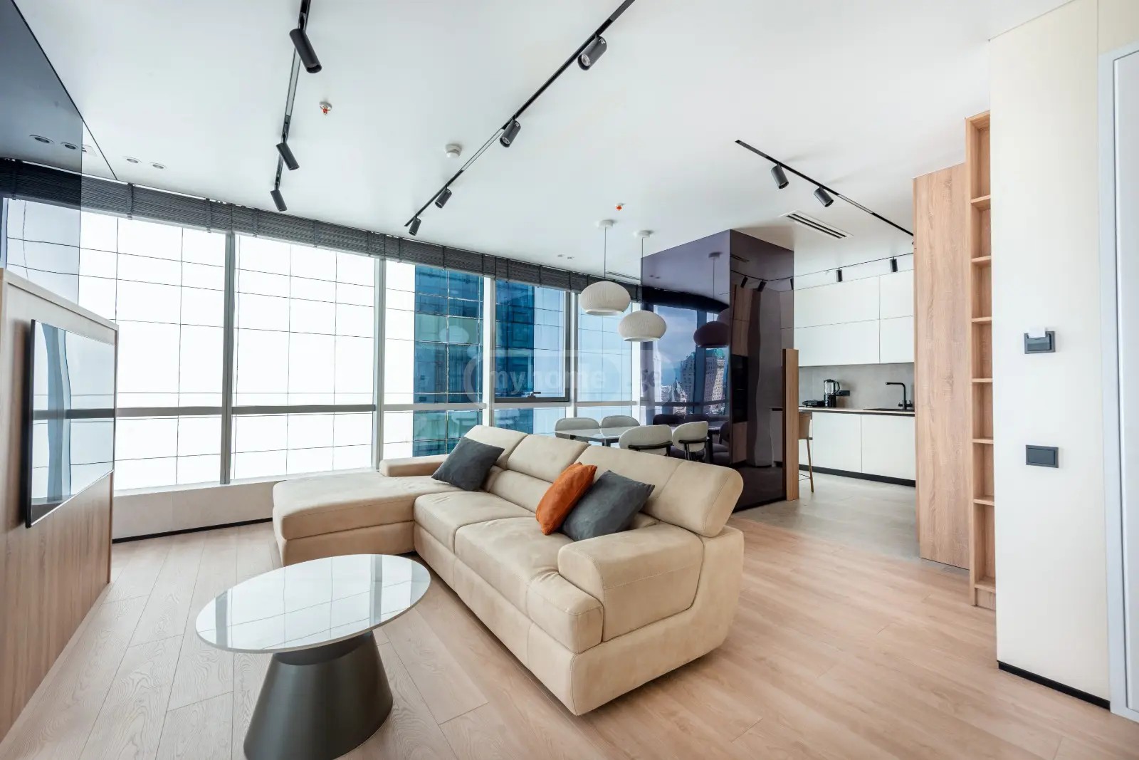 რუსთაველის ქ.  - 2 rooms