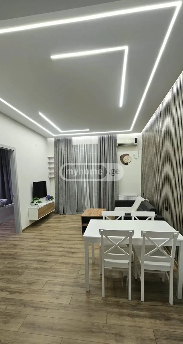 აღმაშენებლის გამზირი  - 3 rooms