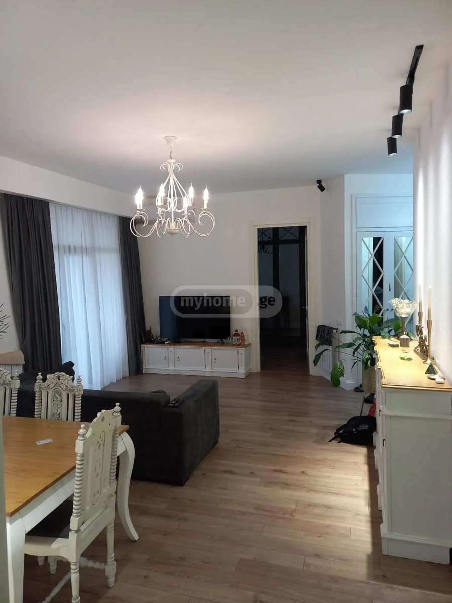 თამარ მეფის ქ.  - 4 rooms