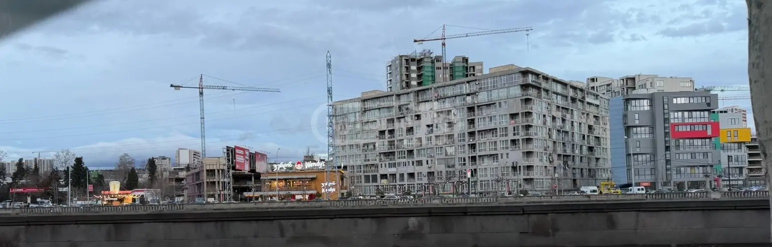 კოსმონავტების სანაპ. 49 - 3 rooms