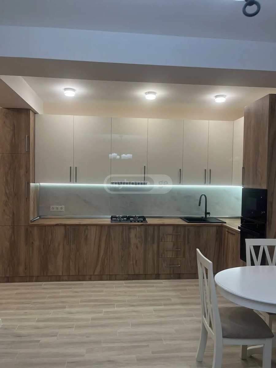 Agmashenebeli Ave. 39 - 3 rooms