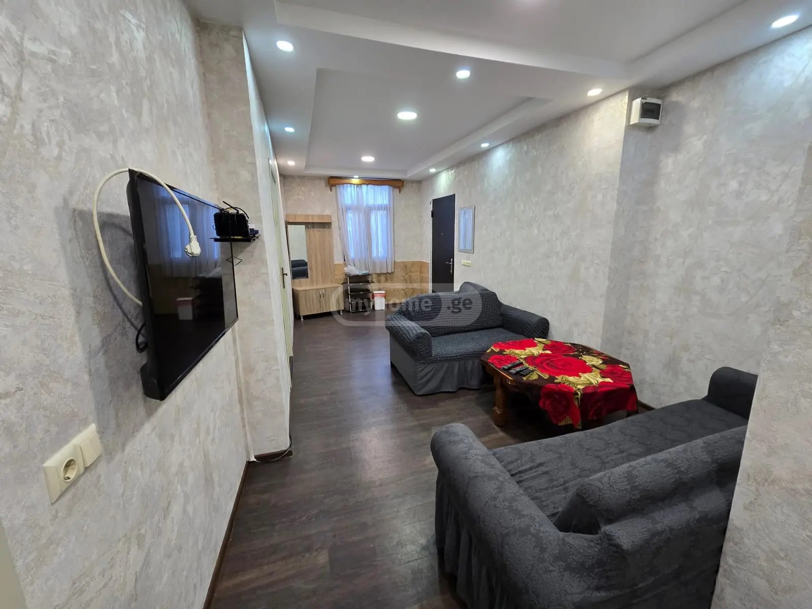 ჩკალოვი ვ. ქ. 4 - 4 rooms