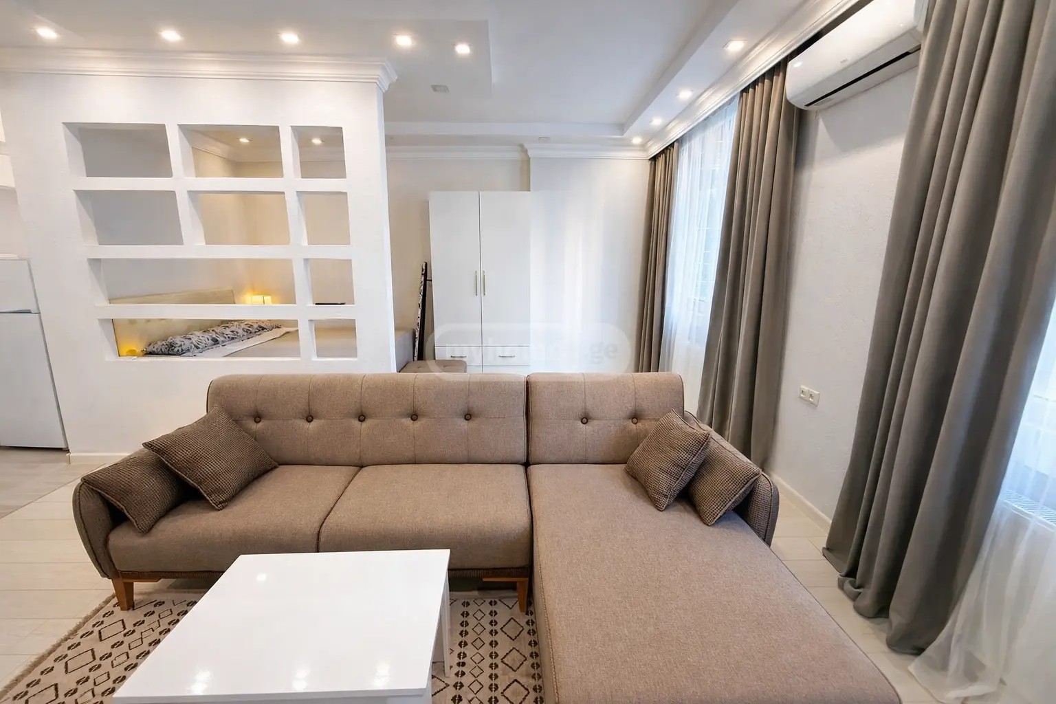 ანგისის ქ. 11 - 1 rooms