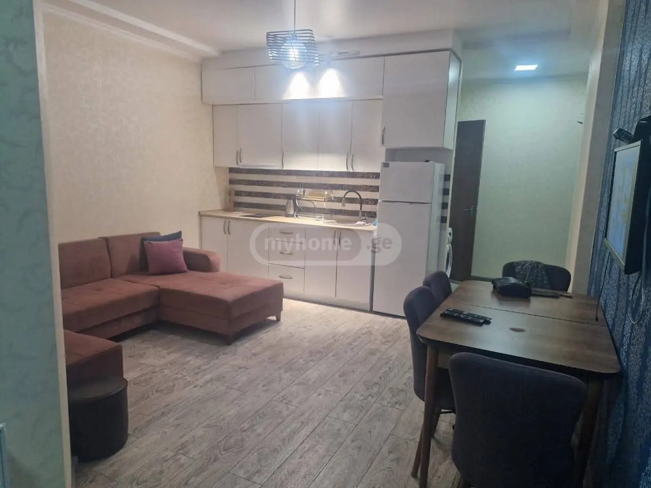 აბუსერიძე ტ. ქ. 5 - 2 rooms