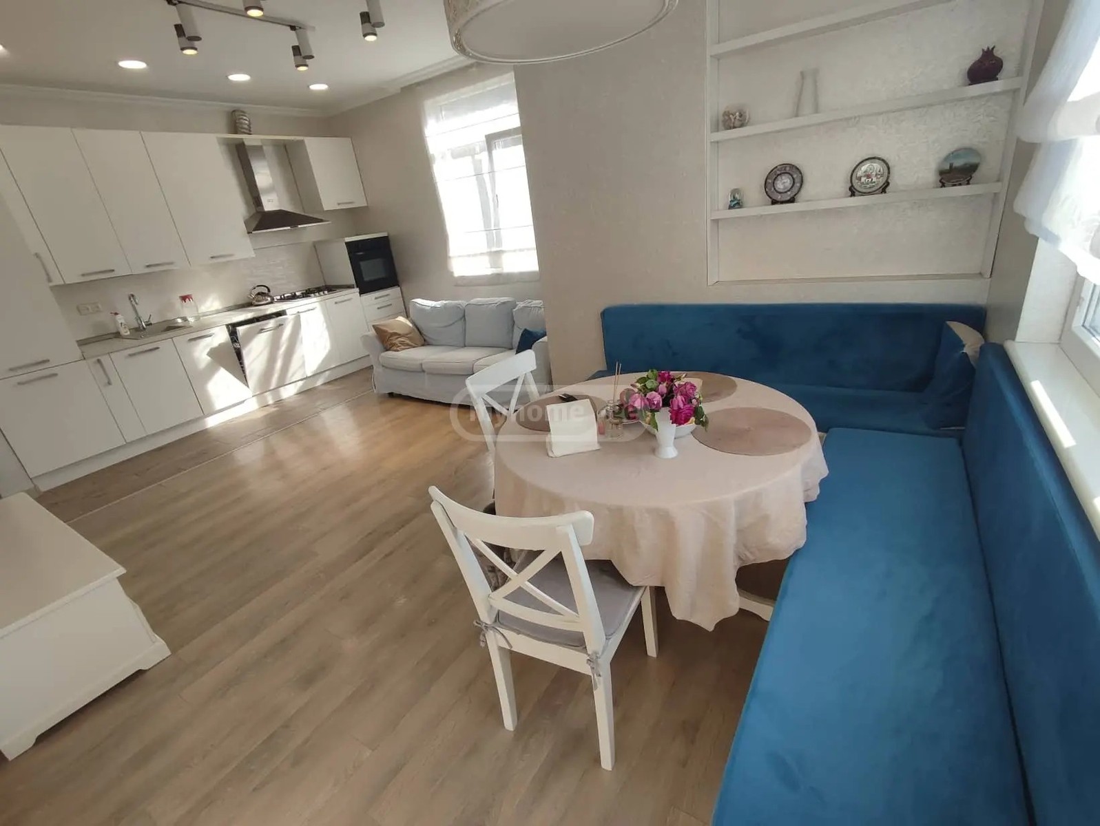 გორგასალი ვ. ქ.  - 3 rooms
