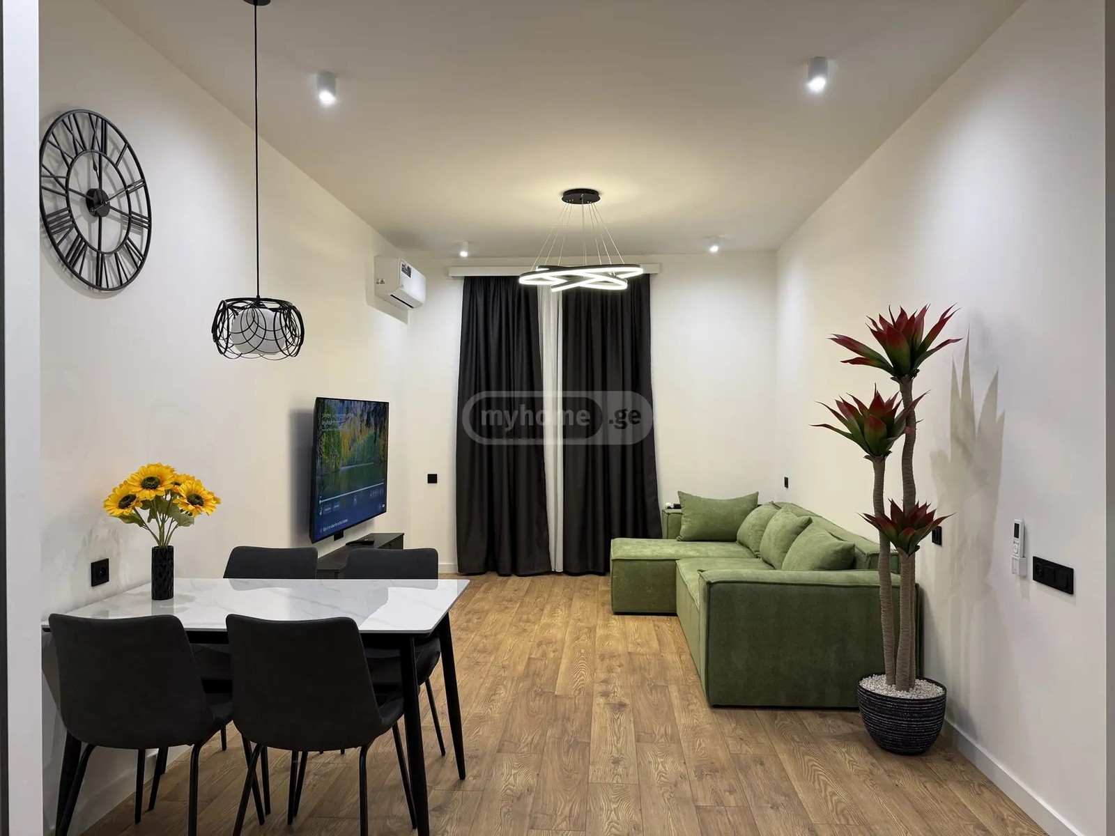 უნივერსიტეტის ქ.  - 2 rooms