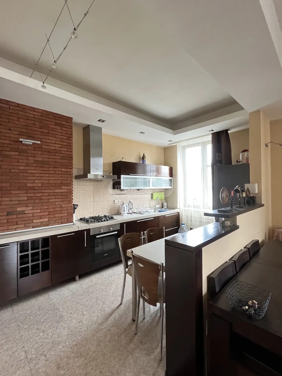 თამარაშვილი მ. ქუჩა 13 - 3 rooms