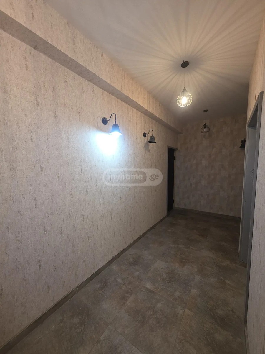 ტაბიძე ა. ქუჩა 14 - 5 rooms