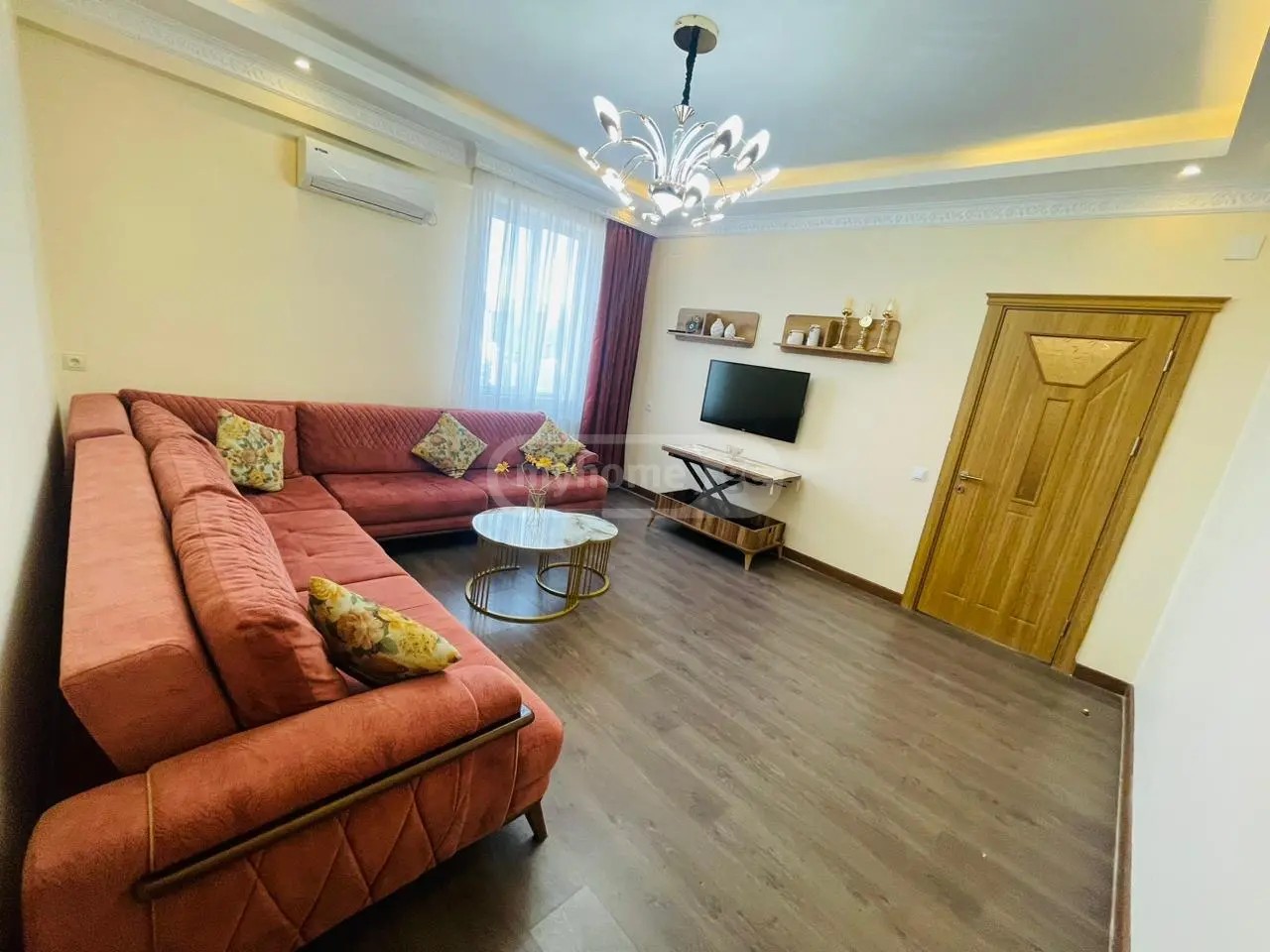 აღმაშენებლის ქ.  - 4 rooms