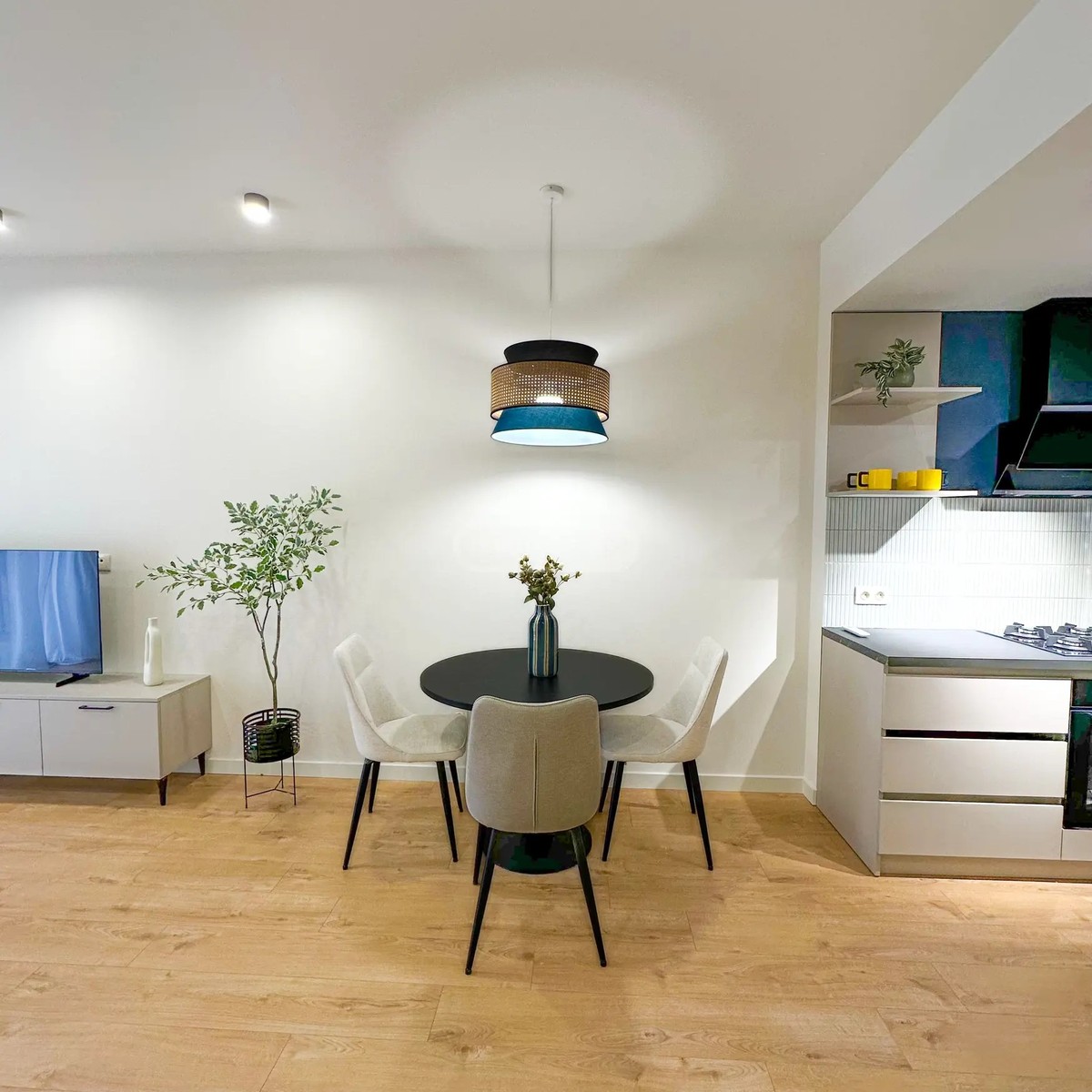 უნივერსიტეტის ქ. 46 - 2 rooms