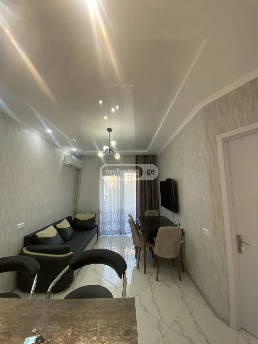 ბუხაიძის ქ. 4ე - 3 rooms