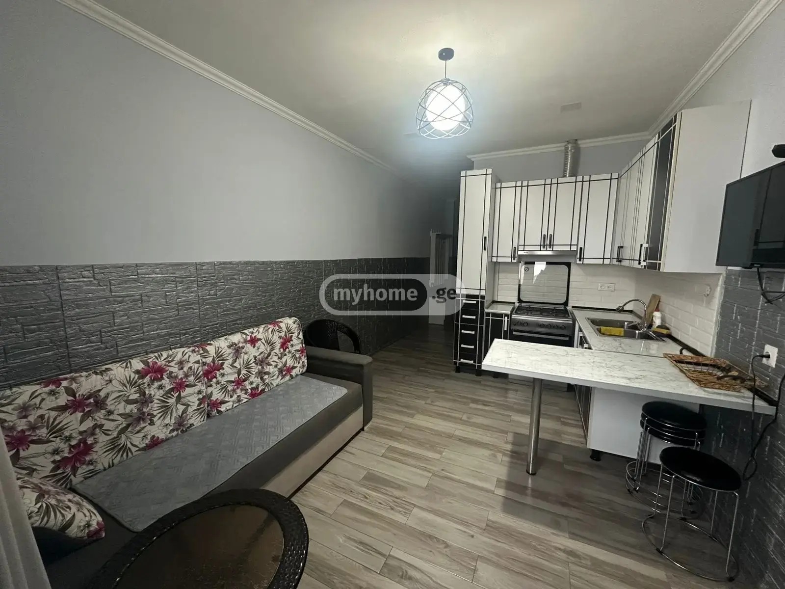 აღმაშენებლის გამზ. 112 - 2 rooms