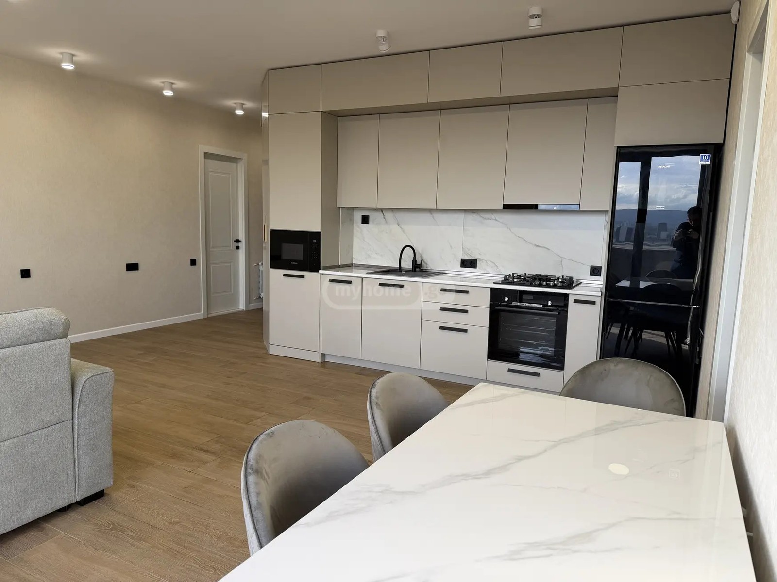 აღმაშენებლის ხეივ. 188 - 3 rooms