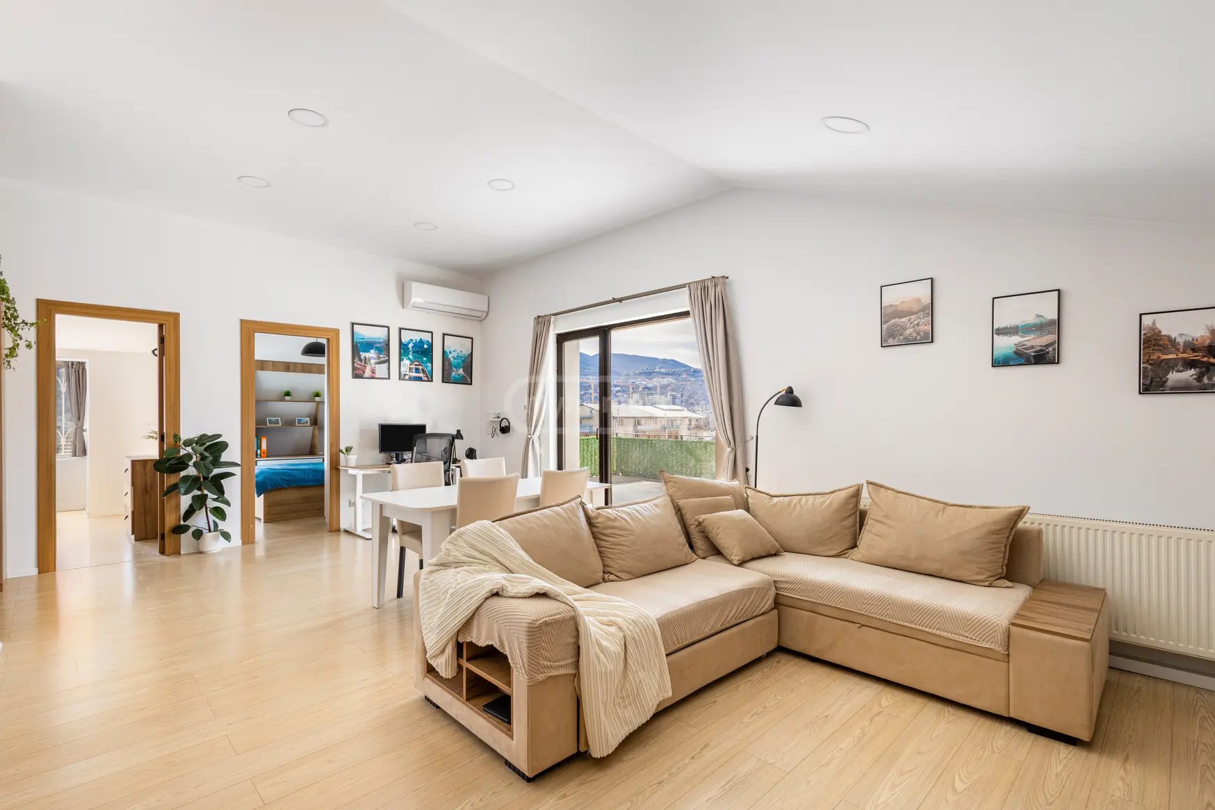 ნუცუბიძის ქ.  46 - 3 rooms