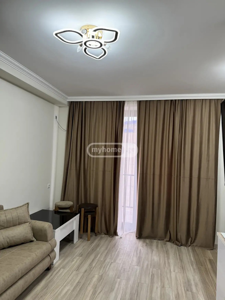 ბუხაიძის ქ. 11 - 3 rooms