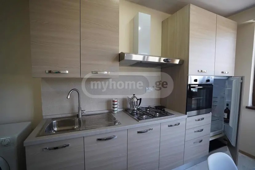 ბერი გაბრიელ სალოსის გამზ. 5 - 4 rooms