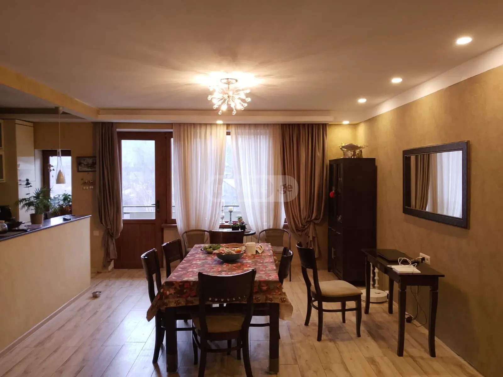 ნუცუბიძის პლ. - IV მ/რ 35 - 3 rooms