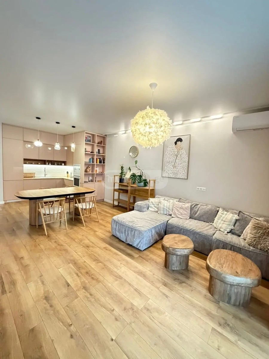 გიორგი დანელიას ქუჩა 12 - 4 rooms