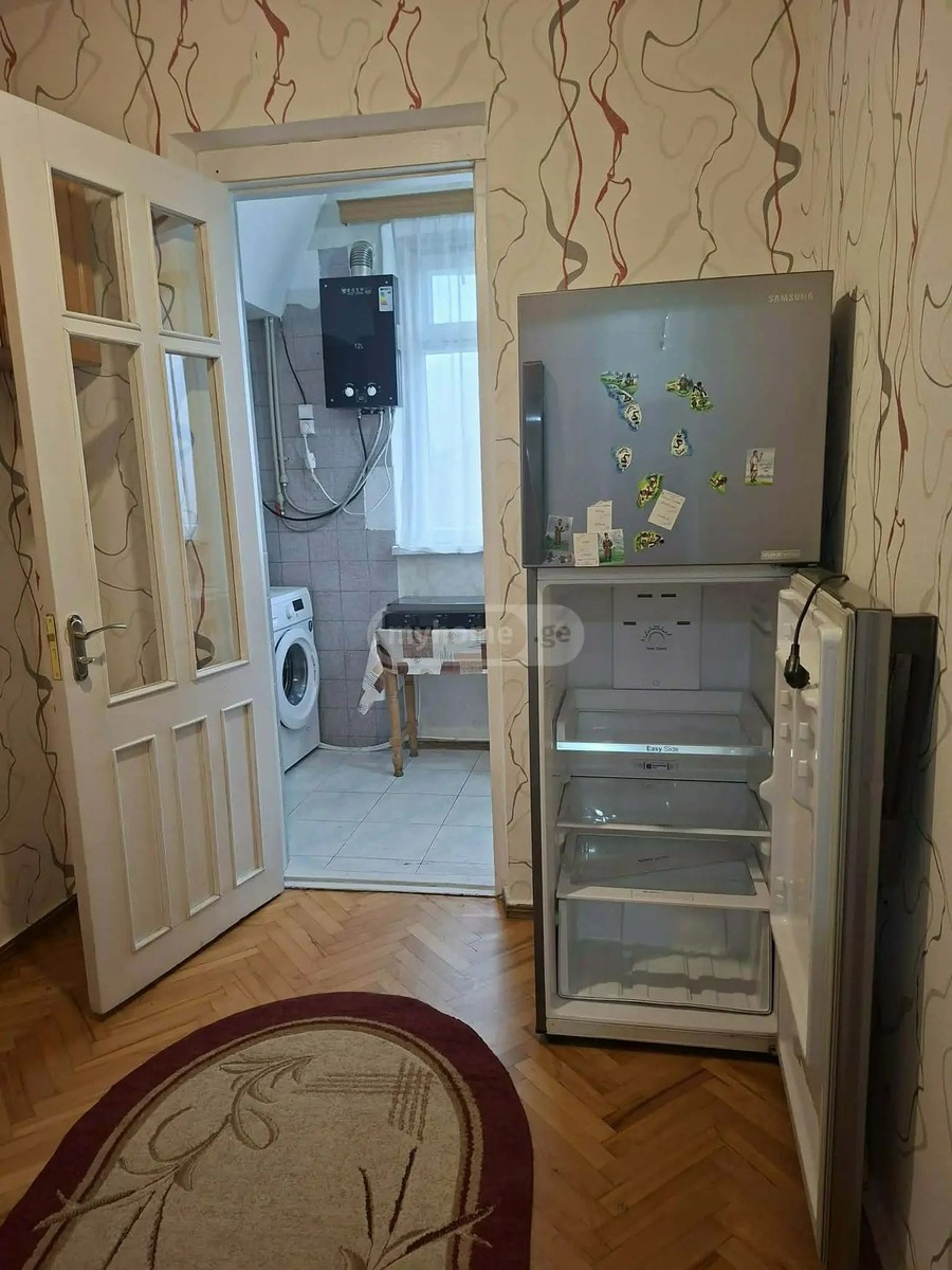 ჭავჭავაძის გამზ. 52ა - 1 rooms