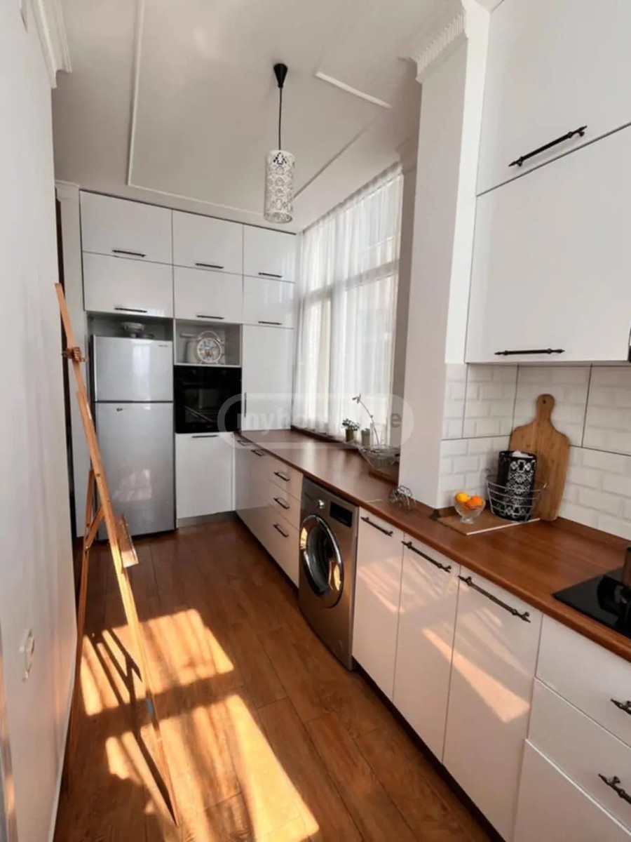 პუშკინი ა. ქ. 13 - 3 rooms